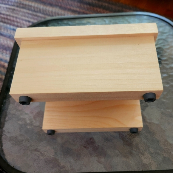 Solid Wood Stand for use with a Pampered Chef Apple Peeler Corer Slicer - Picture 3 of 9